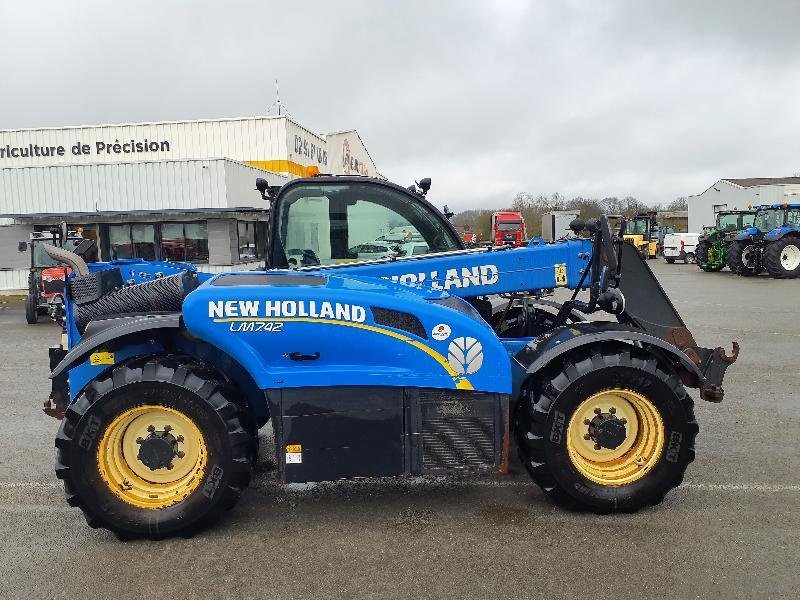 Teleskoplader del tipo New Holland LM7-42, Gebrauchtmaschine In ANTIGNY (Immagine 2)