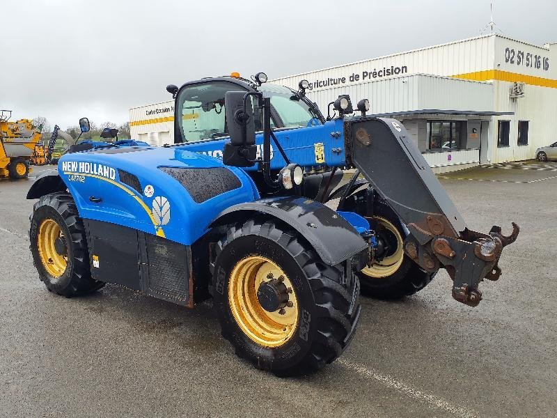 Teleskoplader du type New Holland LM7-42, Gebrauchtmaschine en ANTIGNY (Photo 2)