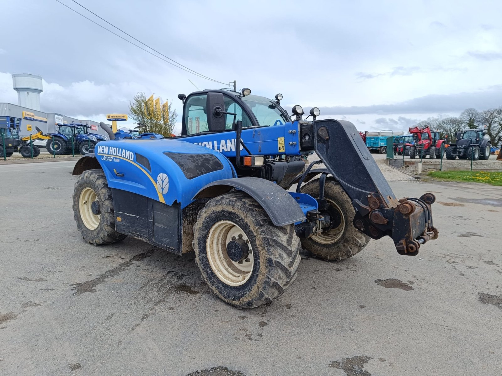 Teleskoplader tipa New Holland LM7.42, Gebrauchtmaschine u Le Horps (Slika 2)