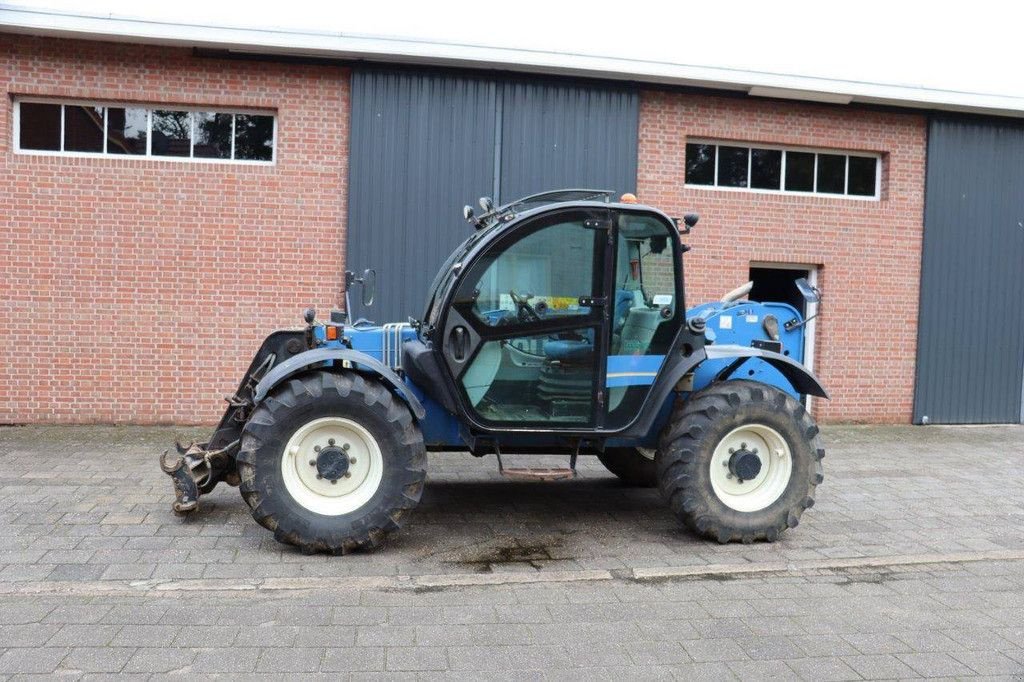 Teleskoplader du type New Holland LM7.42, Gebrauchtmaschine en Antwerpen (Photo 1)