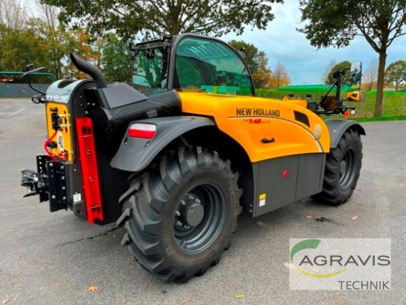 Teleskoplader of the type New Holland TH 7.42 ELITE, Gebrauchtmaschine in Meppen (Picture 3)