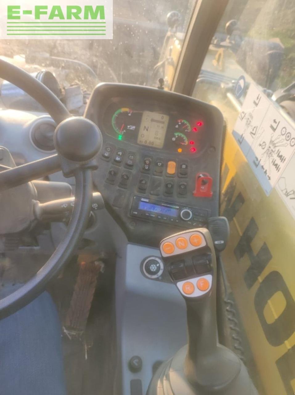 Teleskoplader tip New Holland th 7.42 elite, Gebrauchtmaschine in CHAUVONCOURT (Poză 7)