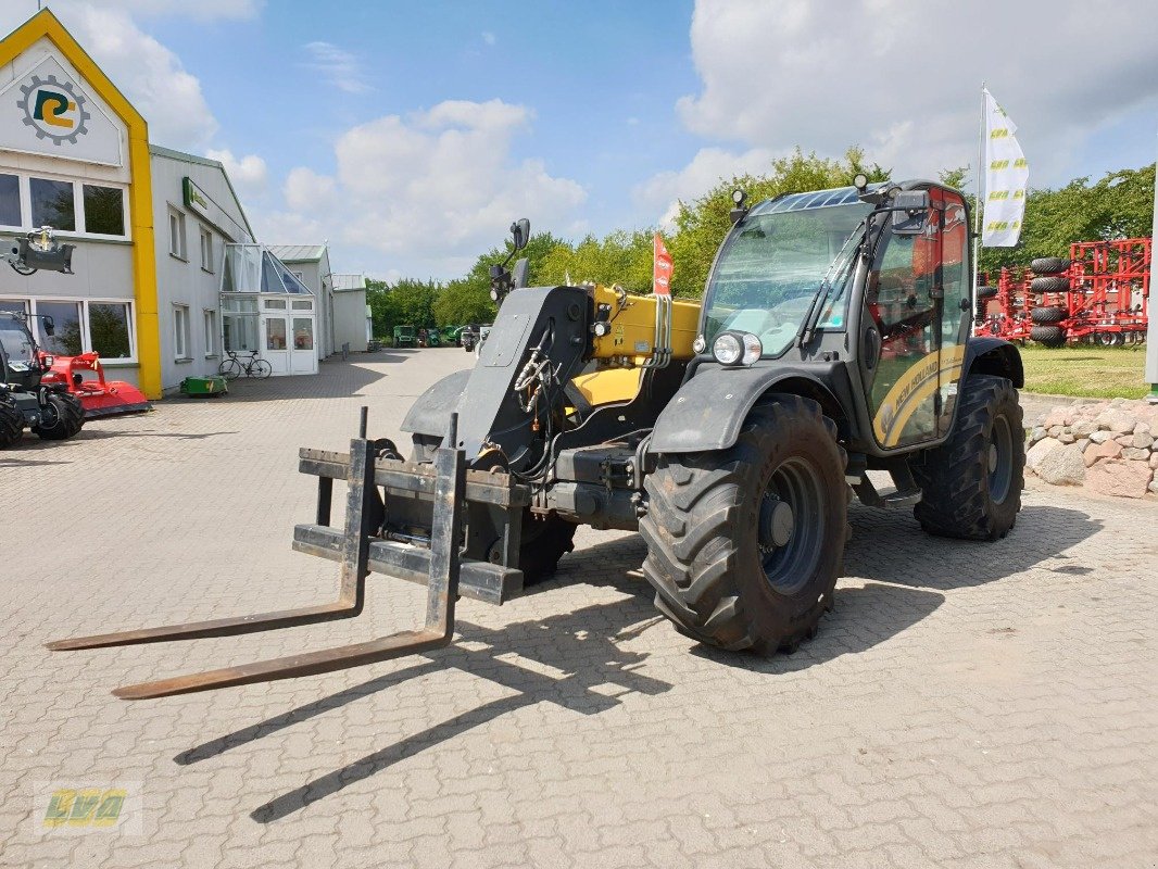 Teleskoplader tip New Holland TH 7.42, Gebrauchtmaschine in Schenkenberg (Poză 1)