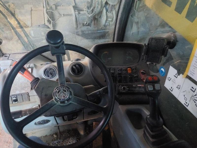 Teleskoplader del tipo New Holland TH636, Gebrauchtmaschine en PLUMELEC (Imagen 5)