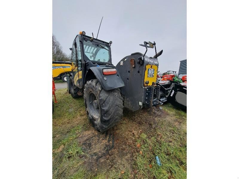 Teleskoplader van het type New Holland TH636, Gebrauchtmaschine in PONTIVY (Foto 3)