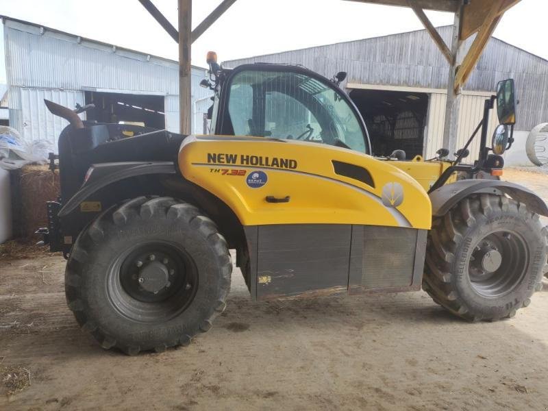 Teleskoplader of the type New Holland TH7-32E, Gebrauchtmaschine in ANTIGNY (Picture 1)