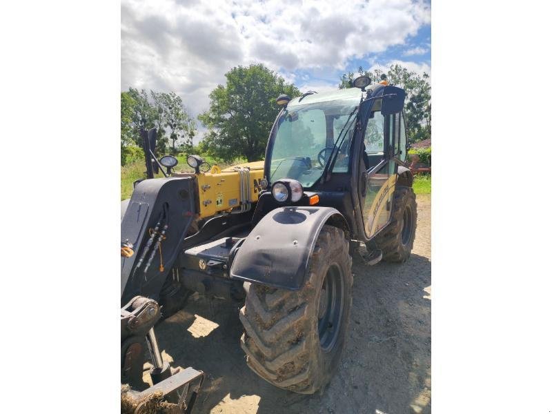 Teleskoplader typu New Holland TH7-32E, Gebrauchtmaschine v ANTIGNY (Obrázek 4)