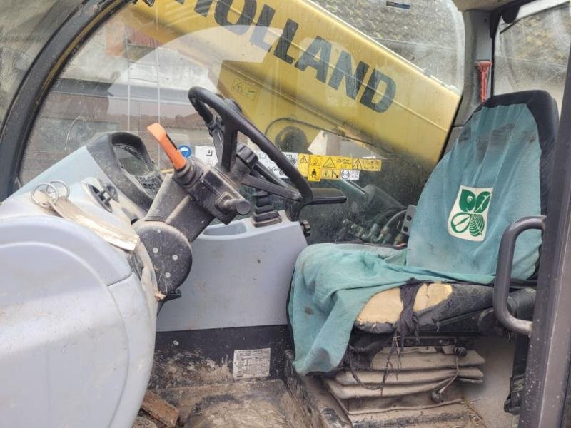 Teleskoplader от тип New Holland TH7.32, Gebrauchtmaschine в BRAY en Val (Снимка 5)