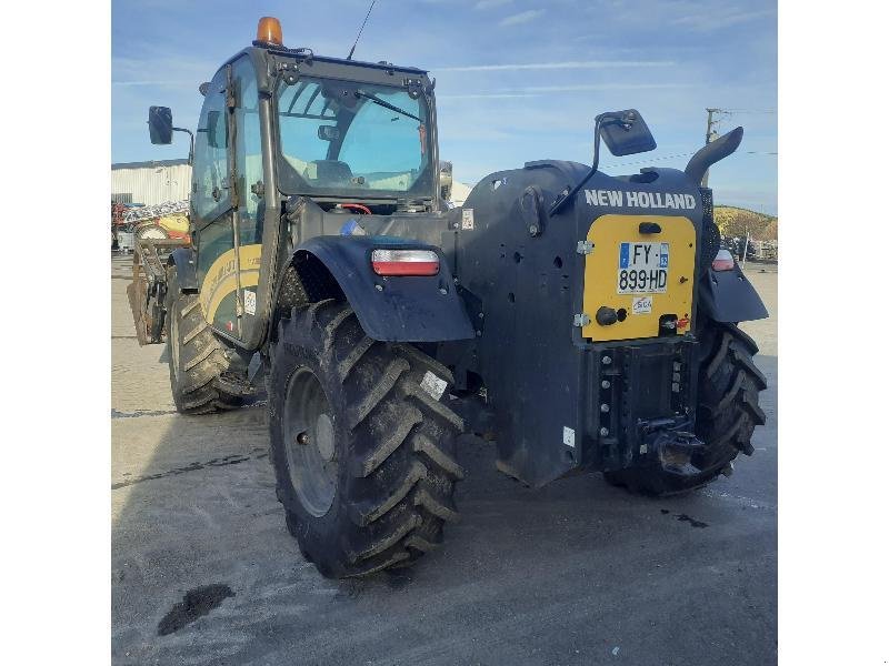 Teleskoplader des Typs New Holland TH7.32, Gebrauchtmaschine in HERLIN LE SEC (Bild 3)