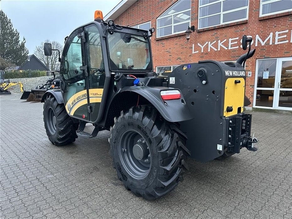 Teleskoplader van het type New Holland TH7.37 Plus, Gebrauchtmaschine in Gjerlev J. (Foto 7)