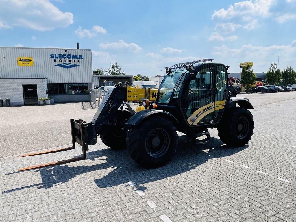 Teleskoplader du type New Holland TH7.42 Elite Max hefvermogen 4200 kg, Gebrauchtmaschine en BOEKEL (Photo 4)