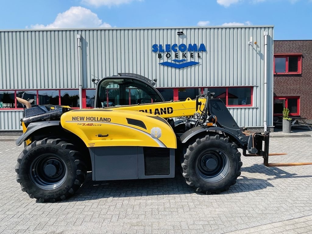 Teleskoplader van het type New Holland TH7.42 Elite Max hefvermogen 4200 kg, Gebrauchtmaschine in BOEKEL (Foto 5)