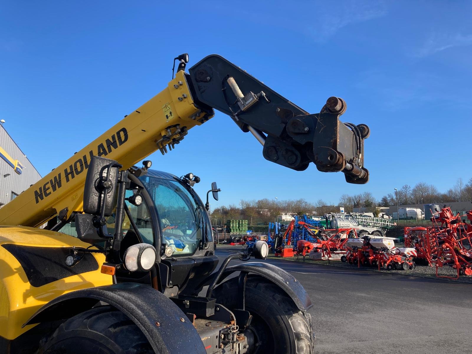 Teleskoplader des Typs New Holland TH7.42 ELITE S5, Gebrauchtmaschine in CONDE SUR VIRE (Bild 4)