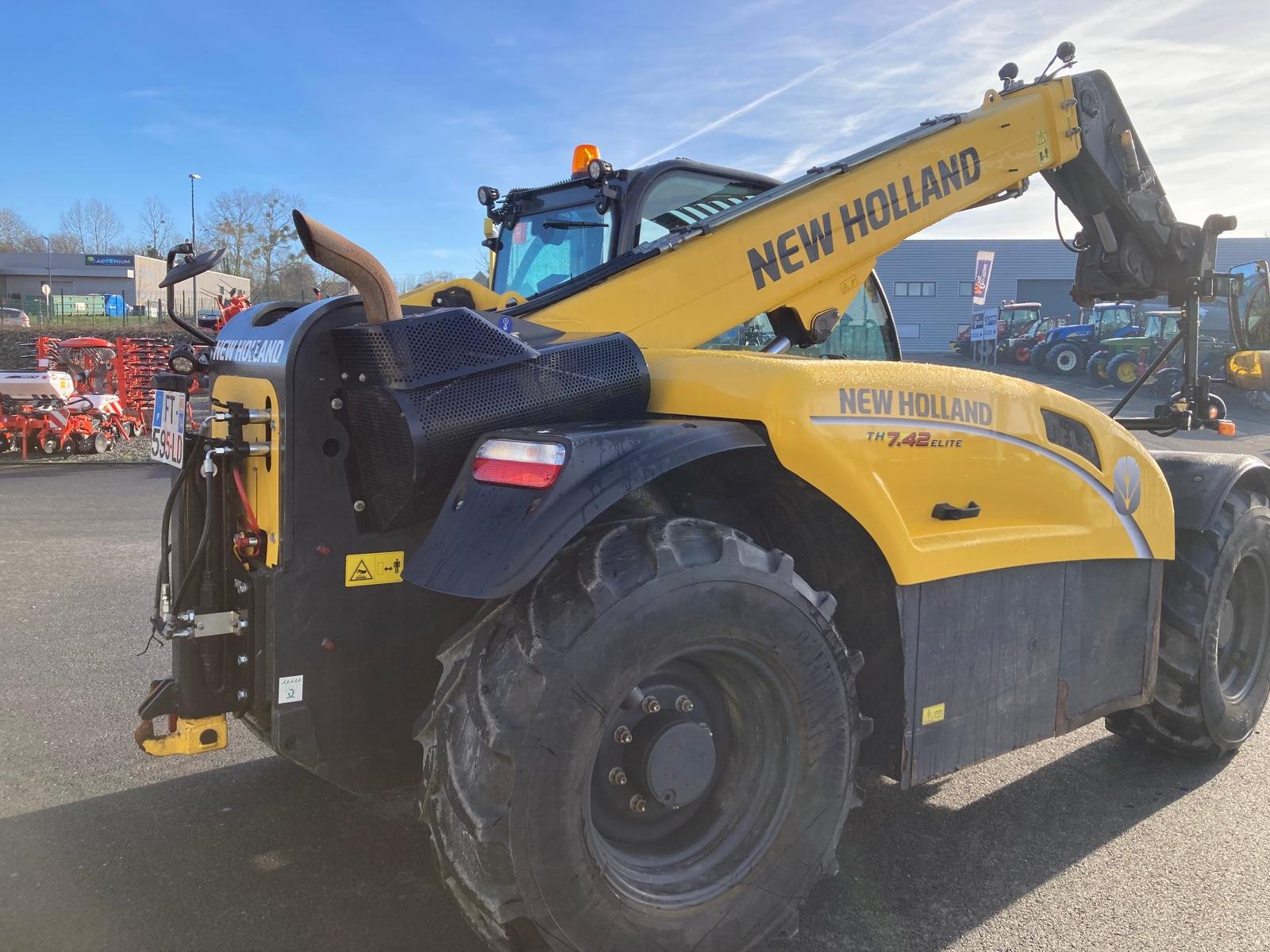 Teleskoplader des Typs New Holland TH7.42 ELITE S5, Gebrauchtmaschine in CONDE SUR VIRE (Bild 3)