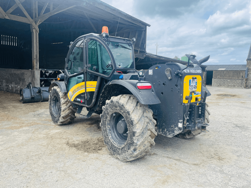 Teleskoplader of the type New Holland TH7.42 ELITE S5, Gebrauchtmaschine in TREMEUR (Picture 2)