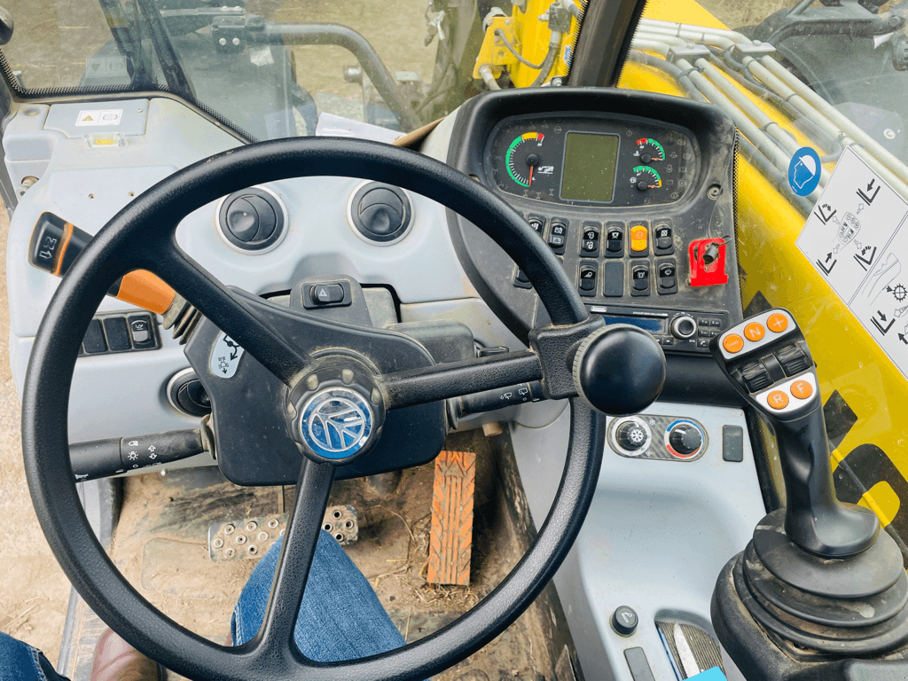 Teleskoplader tipa New Holland TH7.42 ELITE S5, Gebrauchtmaschine u TREMEUR (Slika 4)