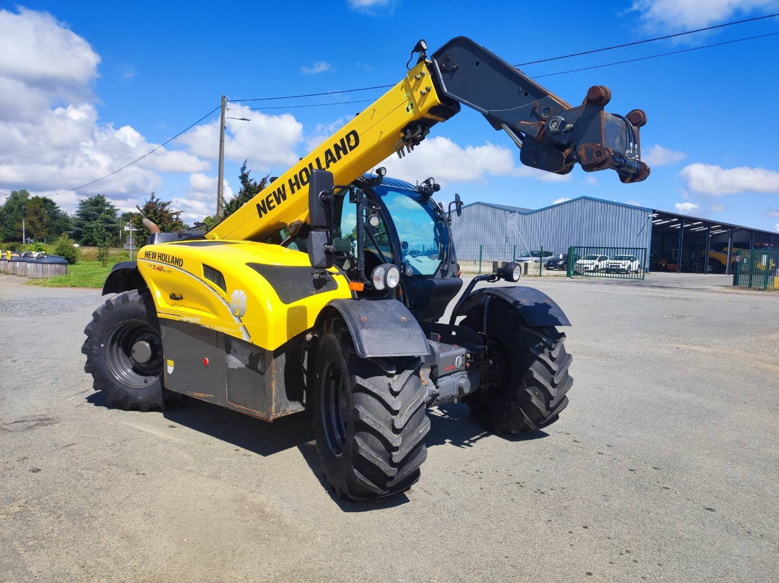 Teleskoplader van het type New Holland TH7.42, Gebrauchtmaschine in Le Horps (Foto 2)