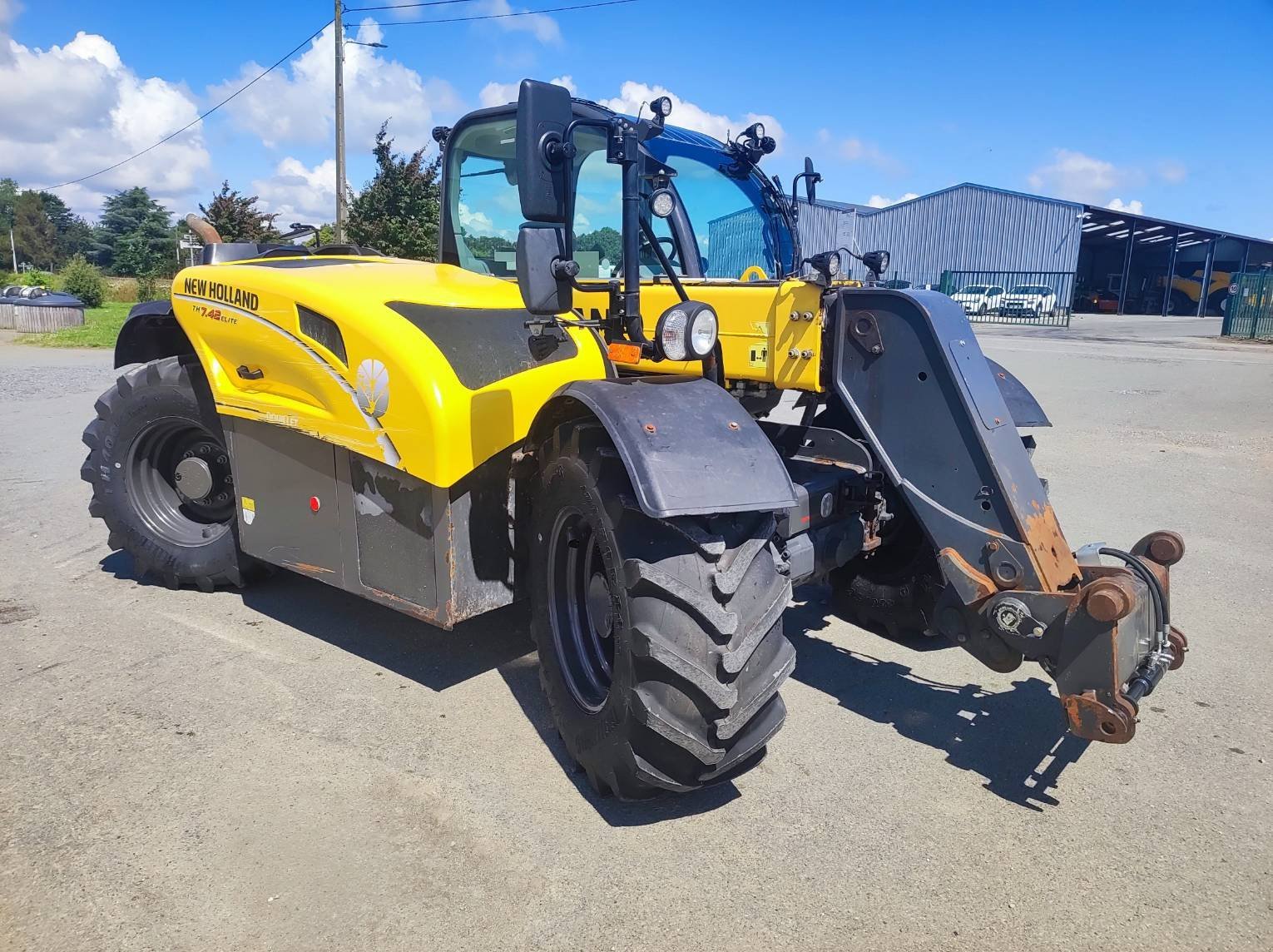 Teleskoplader от тип New Holland TH7.42, Gebrauchtmaschine в Maresché (Снимка 4)