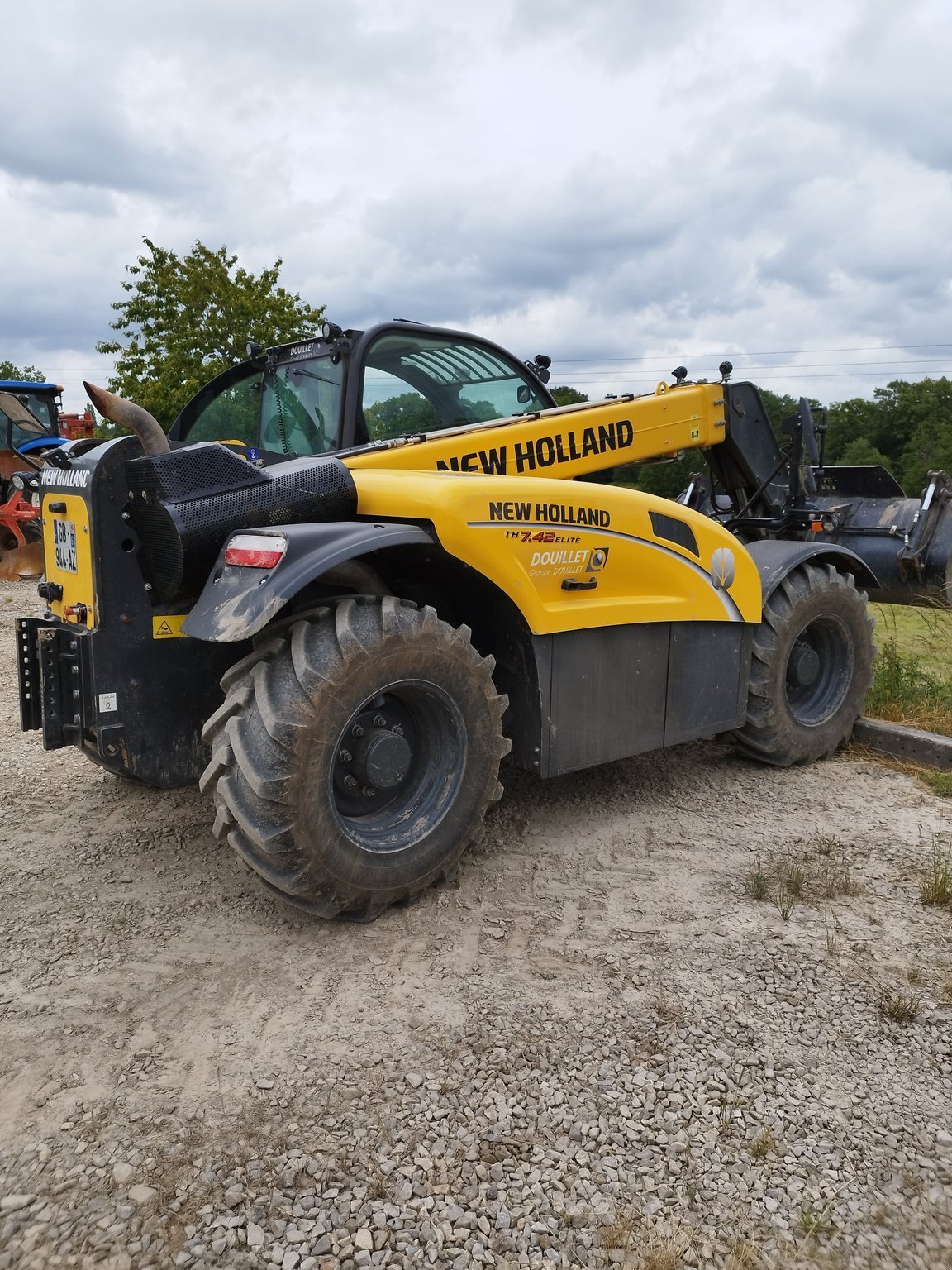 Teleskoplader Türe ait New Holland TH7.42, Gebrauchtmaschine içinde Montenay (resim 9)