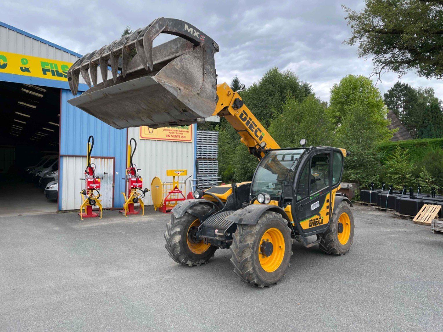 Teleskoplader van het type Sonstige AGRIFARMER 32.6, Gebrauchtmaschine in LA SOUTERRAINE (Foto 1)