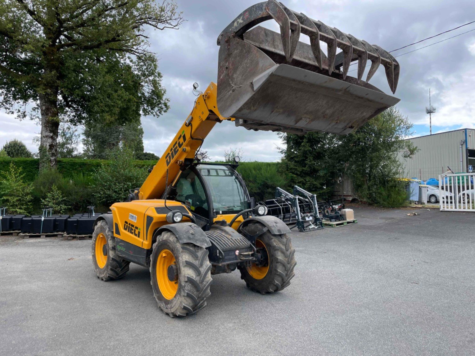 Teleskoplader du type Sonstige AGRIFARMER 32.6, Gebrauchtmaschine en LA SOUTERRAINE (Photo 2)