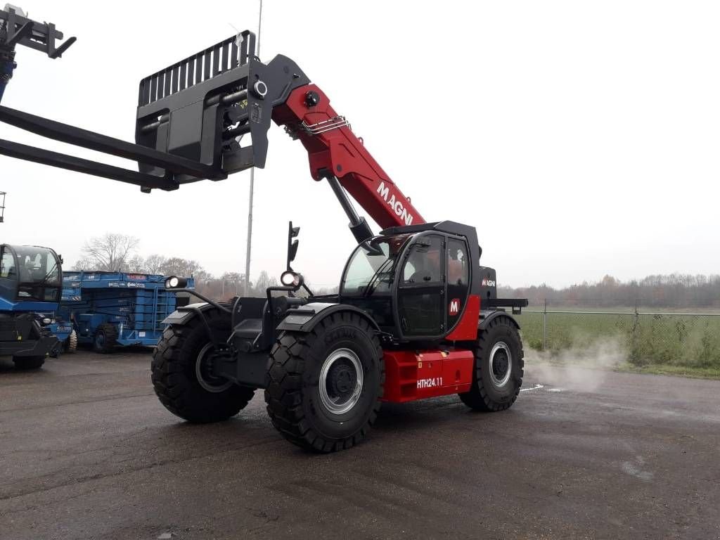 Teleskoplader des Typs Sonstige MAGNI HTH 24.11, Neumaschine in Sittard (Bild 8)