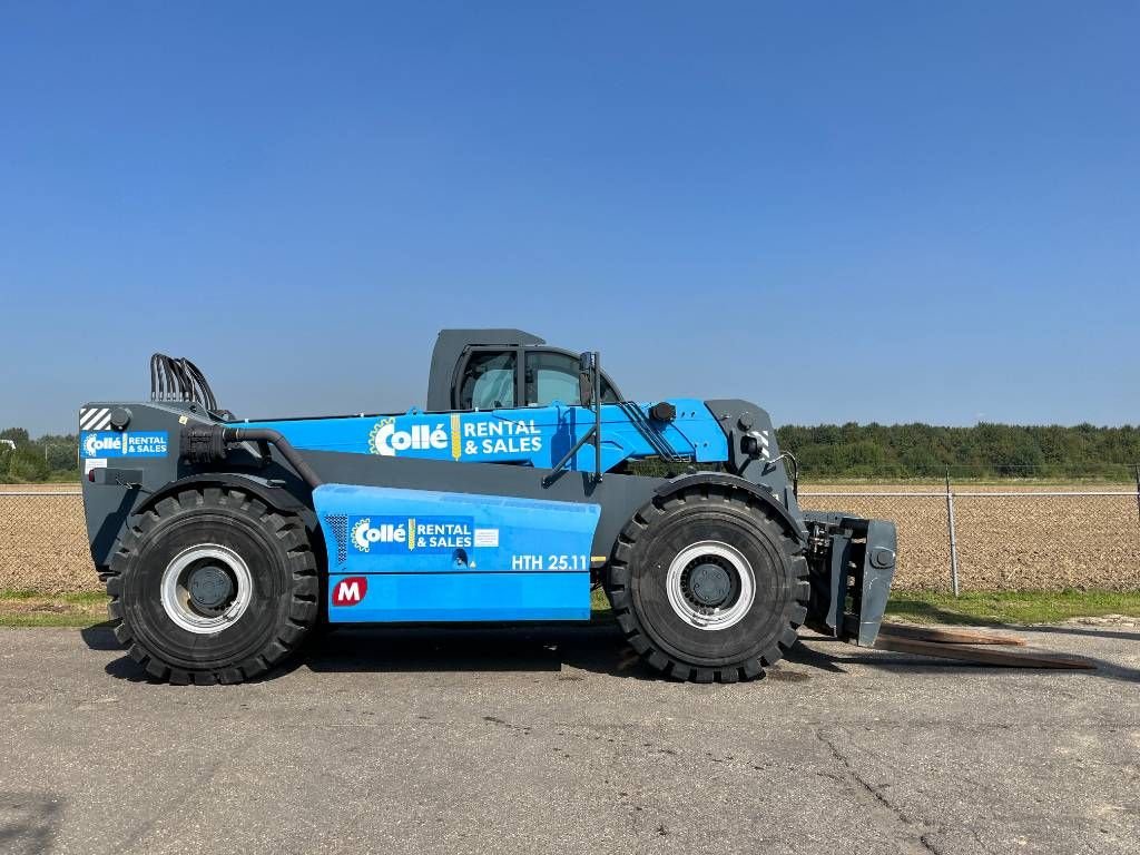 Teleskoplader typu Sonstige MAGNI HTH 25.11, Gebrauchtmaschine w Sittard (Zdjęcie 4)