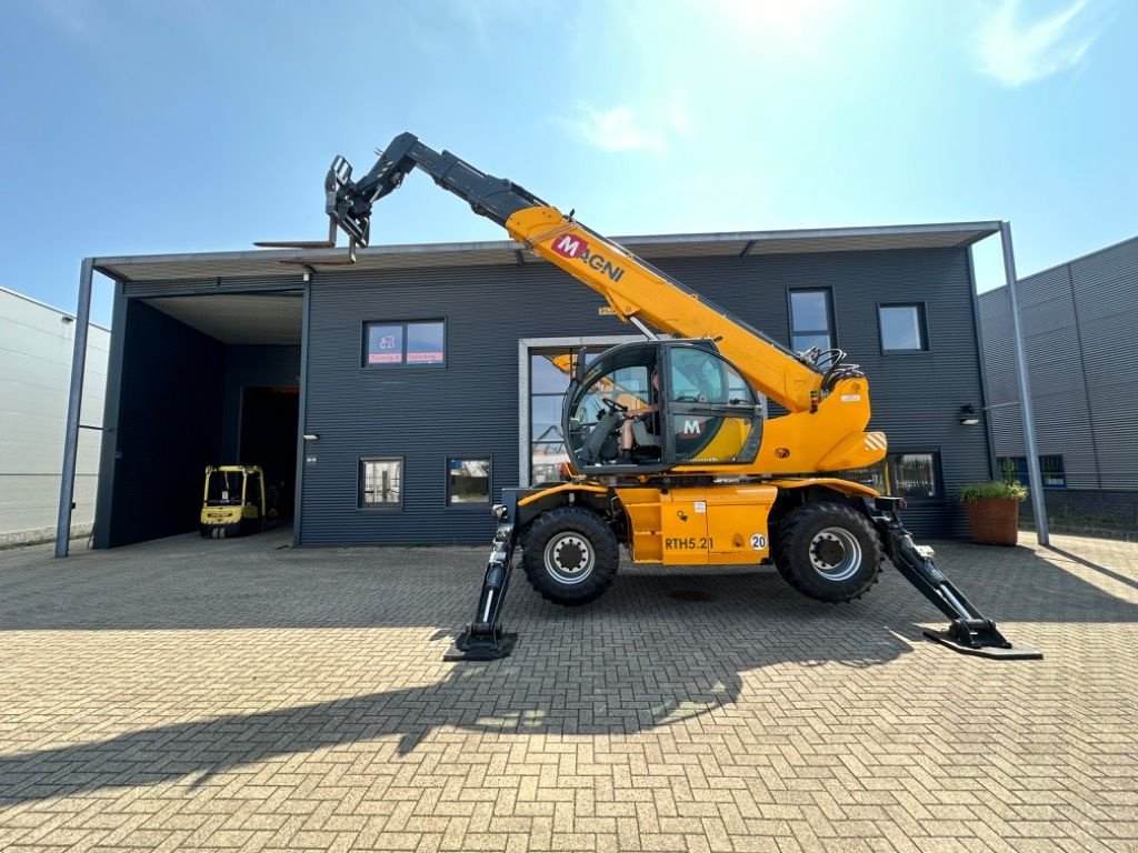 Teleskoplader van het type Sonstige MAGNI RTH 5.21, Gebrauchtmaschine in WIJCHEN (Foto 3)