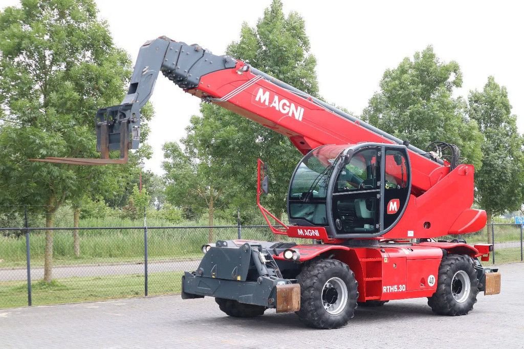 Teleskoplader van het type Sonstige MAGNI RTH 5.30 S REMOTE CONTROL HYDRAULIC FORKS, Gebrauchtmaschine in Marknesse (Foto 2)