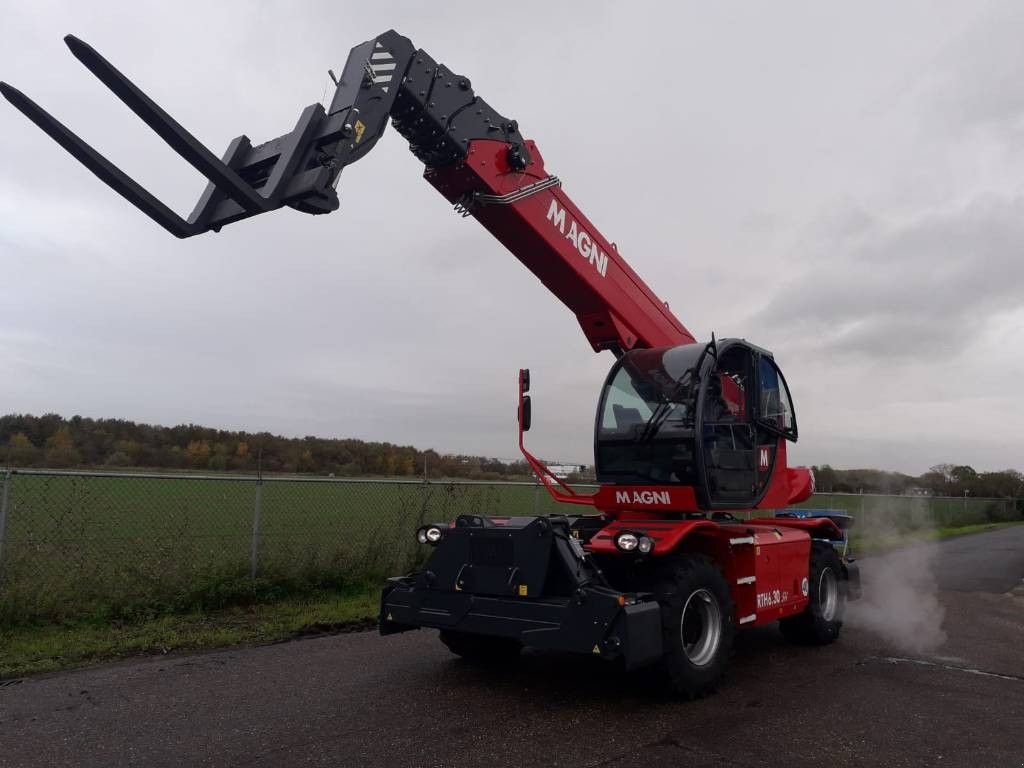 Teleskoplader типа Sonstige MAGNI RTH 6.30 SH, Gebrauchtmaschine в Sittard (Фотография 10)