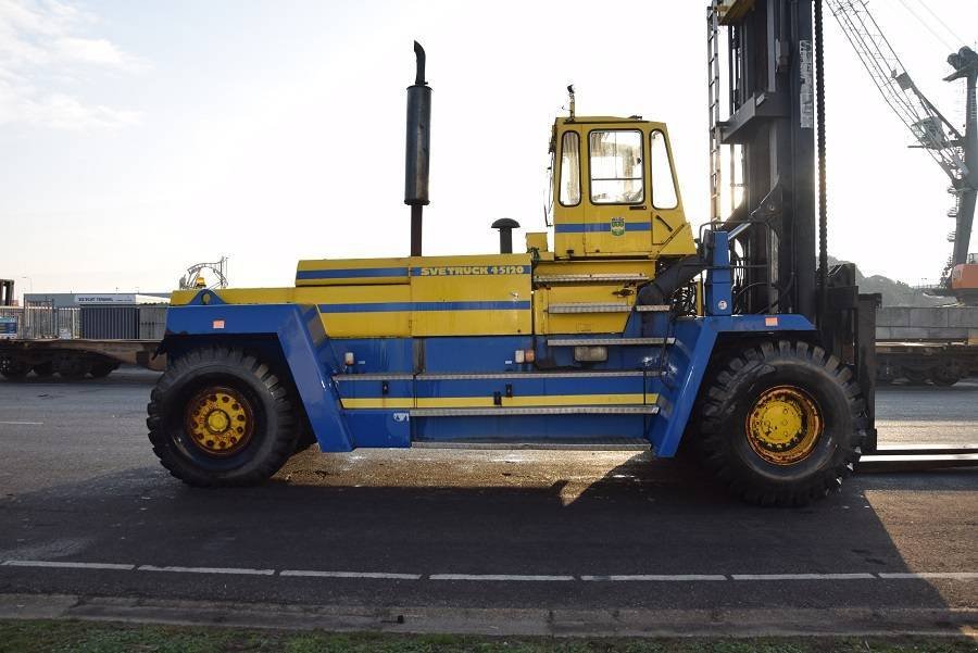 Teleskoplader a típus Svetruck 45120-57, Gebrauchtmaschine ekkor: senlis (Kép 4)