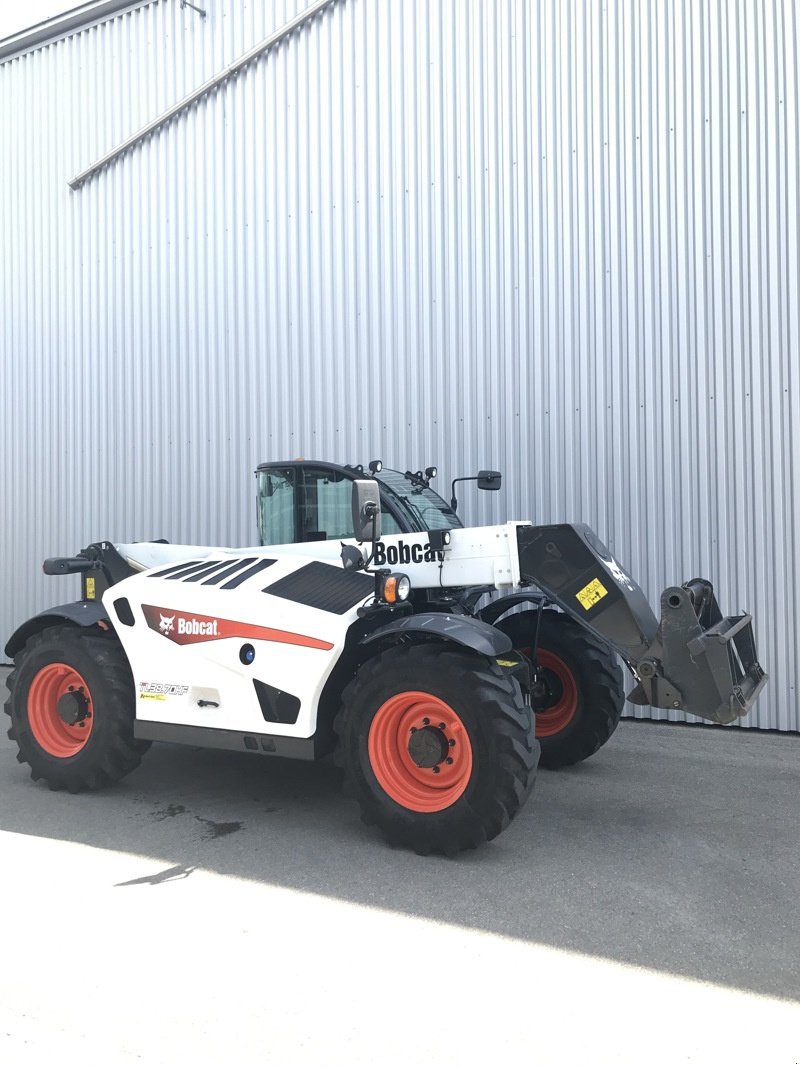 Teleskopstapler of the type Bobcat TL 38.70 HF, Gebrauchtmaschine in Henau (Picture 2)