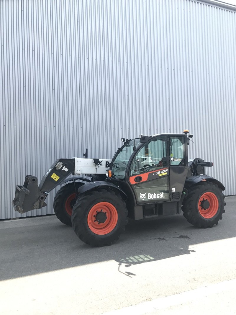 Teleskopstapler van het type Bobcat TL 38.70 HF, Gebrauchtmaschine in Henau (Foto 2)