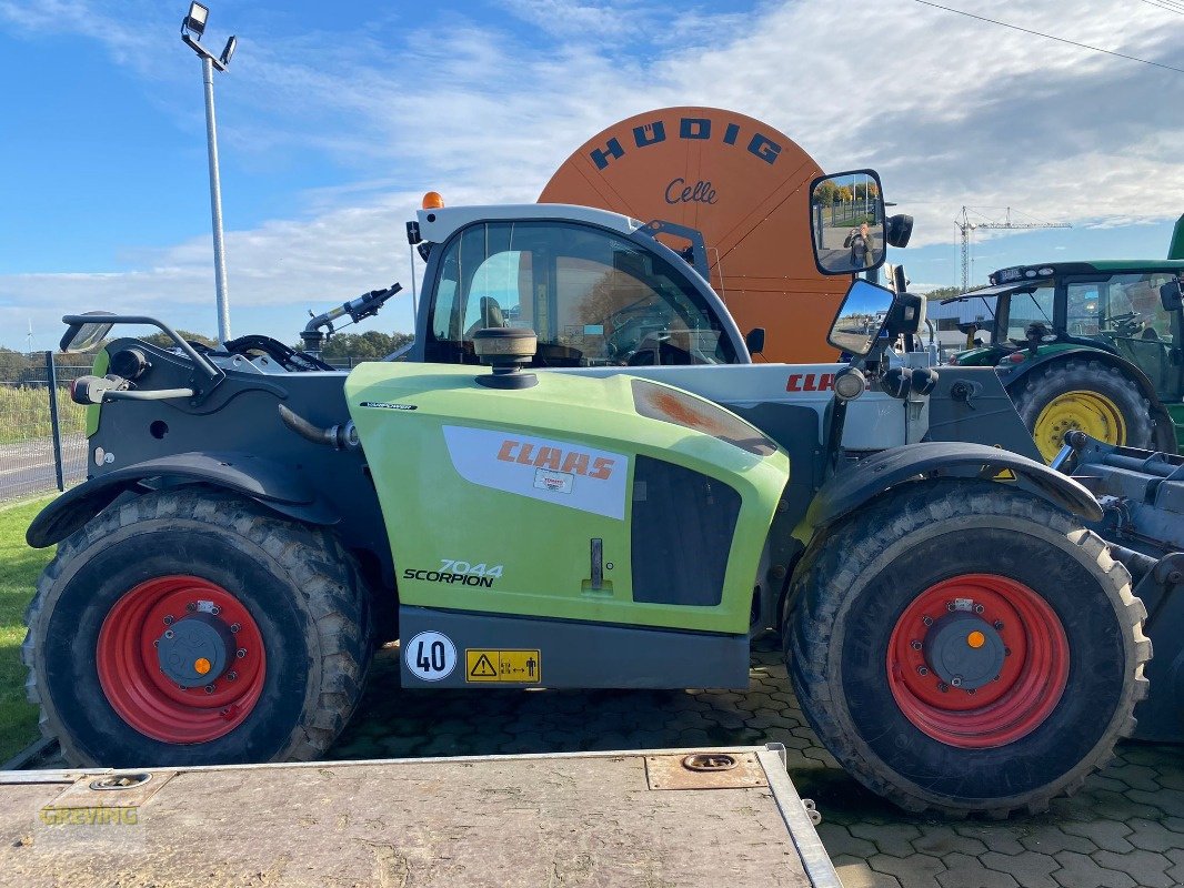 Teleskopstapler van het type CLAAS Scorpion 7044, Gebrauchtmaschine in Heiden (Foto 3)