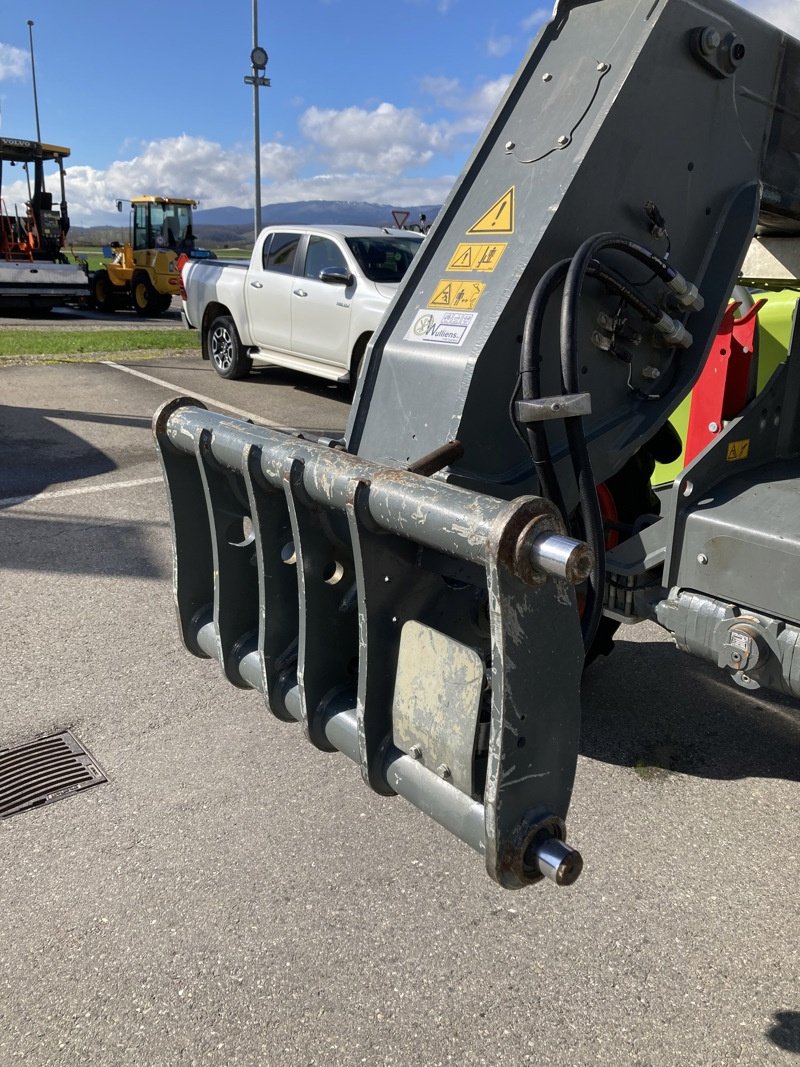 Teleskopstapler van het type CLAAS Scorpion 746 VP, Gebrauchtmaschine in Chavornay (Foto 5)