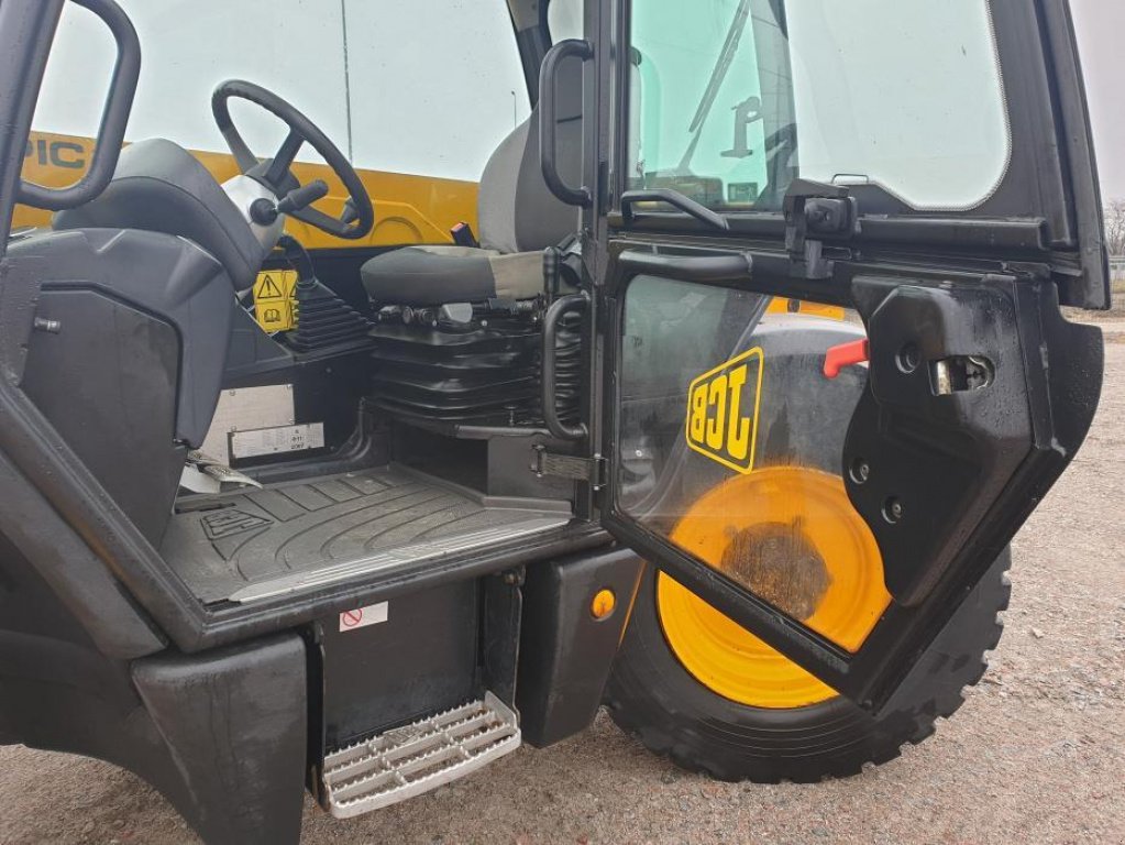 Teleskopstapler van het type JCB 531-70 Agri, Neumaschine in Звенигородка (Foto 9)