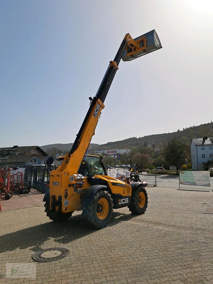 Teleskopstapler van het type JCB 536-95, Neumaschine in Bad Kötzting (Foto 17)