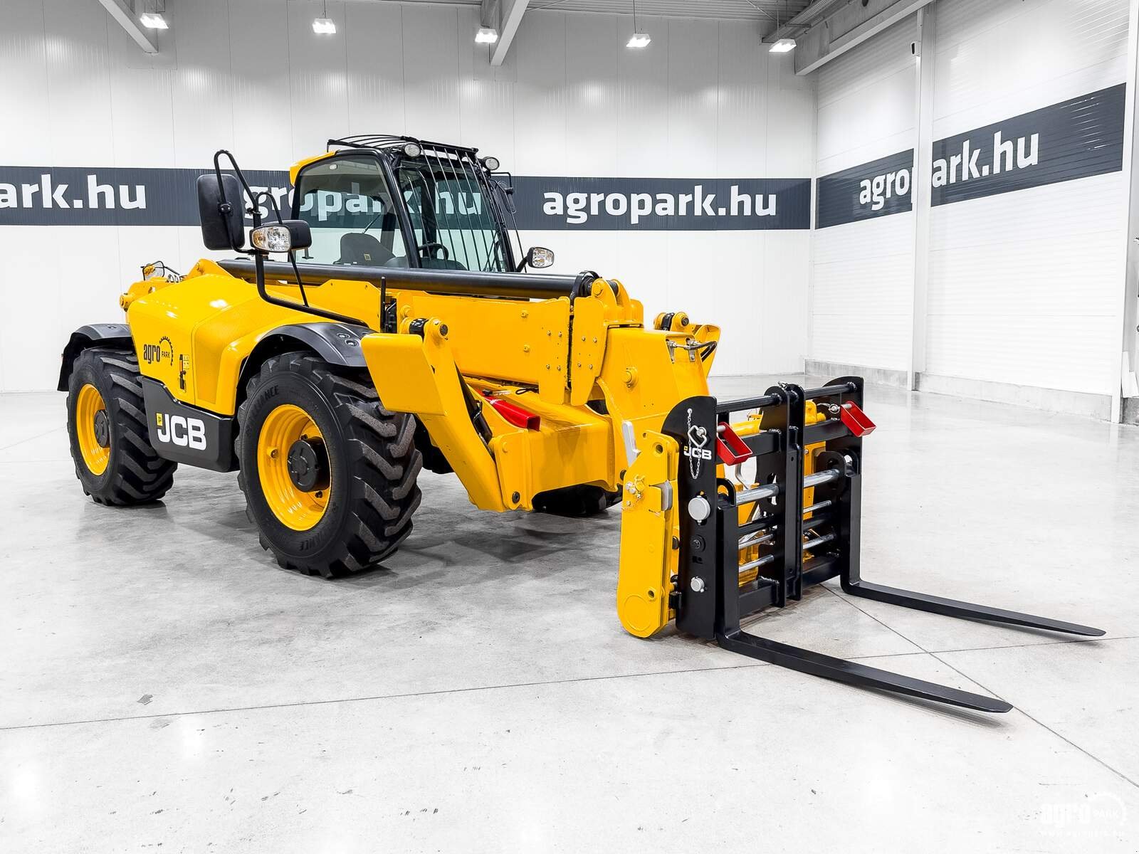 Teleskopstapler typu JCB 540-140 Sway, Gebrauchtmaschine v Csengele (Obrázok 2)