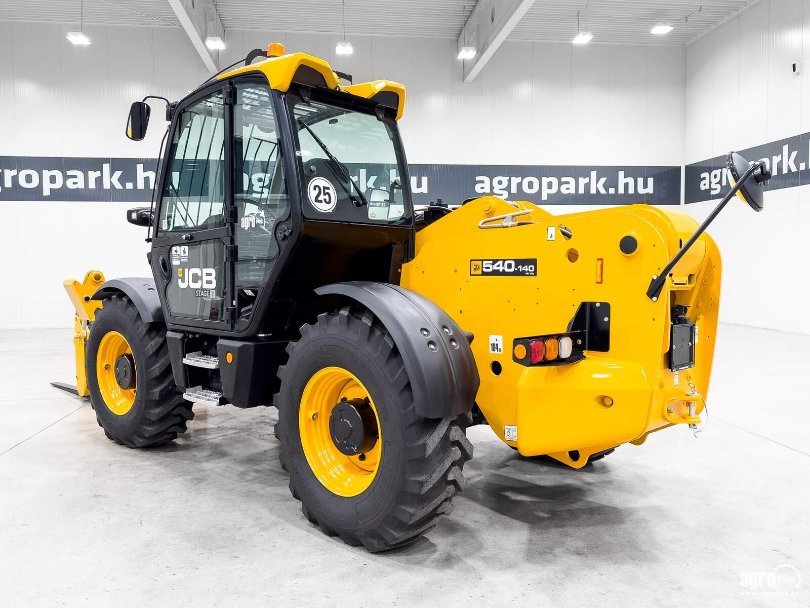 Teleskopstapler от тип JCB 540-140 Sway, Gebrauchtmaschine в Csengele (Снимка 4)