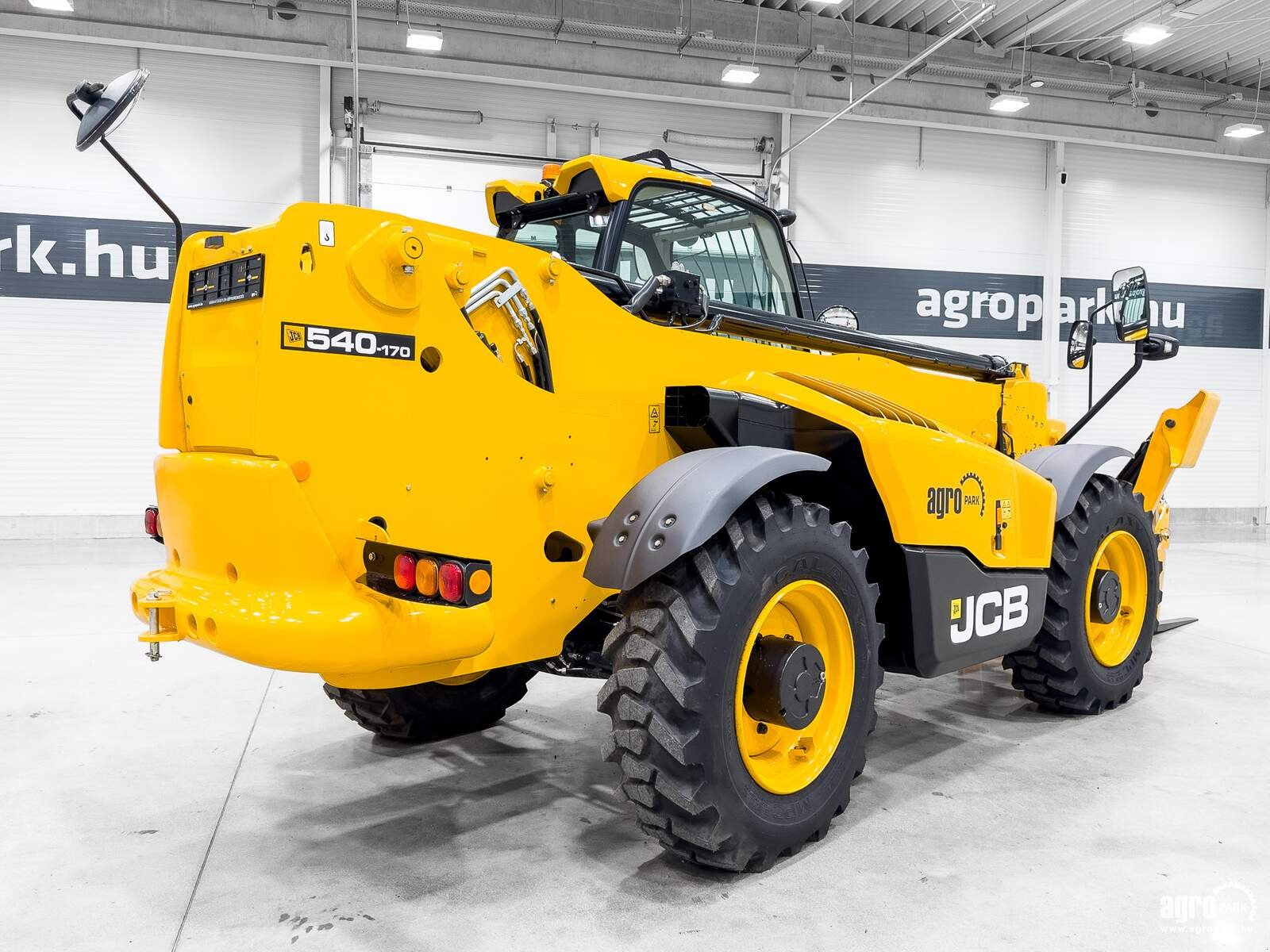 Teleskopstapler van het type JCB 540-170 Sway, Gebrauchtmaschine in Csengele (Foto 3)