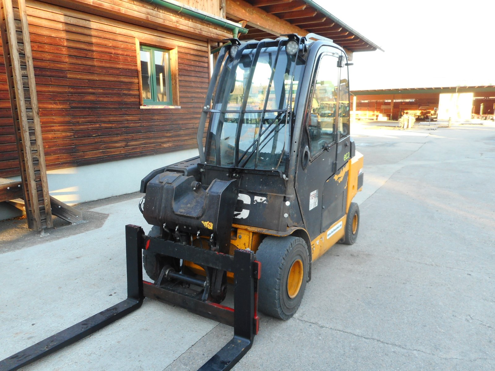 Teleskopstapler van het type JCB Teletruk TLT 35D, Gebrauchtmaschine in St. Nikolai ob Draßling (Foto 2)