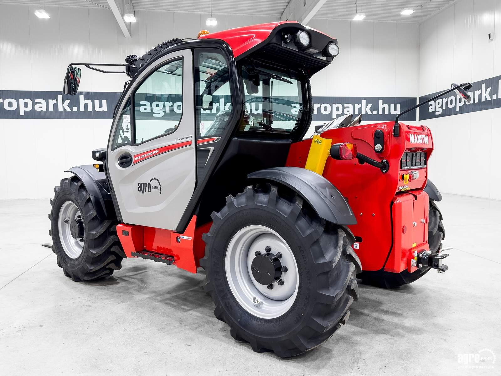 Teleskopstapler van het type Manitou MLT 737-130 PS+ Premium, Gebrauchtmaschine in Csengele (Foto 4)