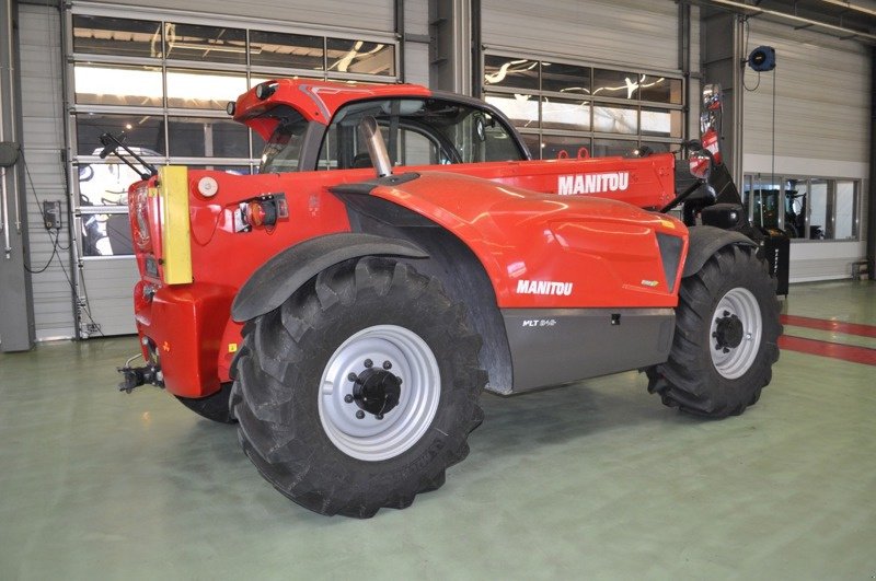 Teleskopstapler of the type Manitou MLT840, Gebrauchtmaschine in Grolley (Picture 1)