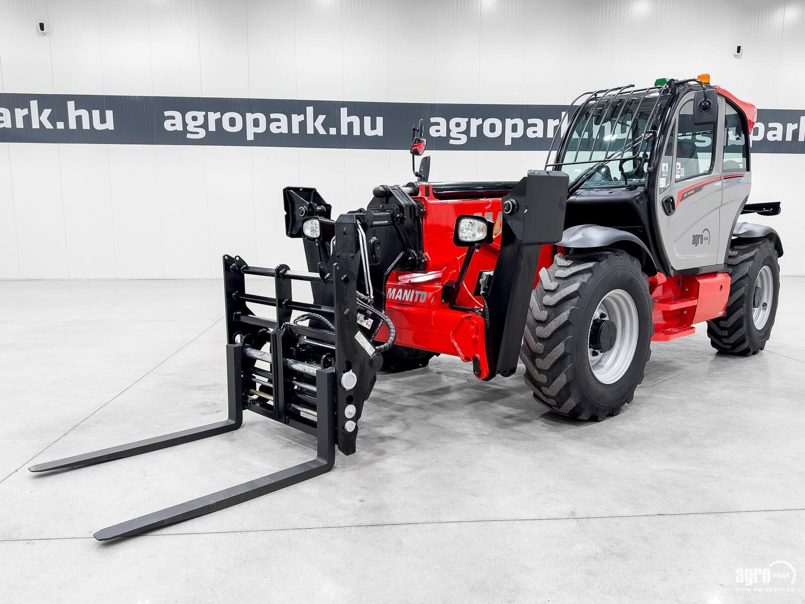 Teleskopstapler van het type Manitou MT1440 Easy, Gebrauchtmaschine in Csengele (Foto 1)