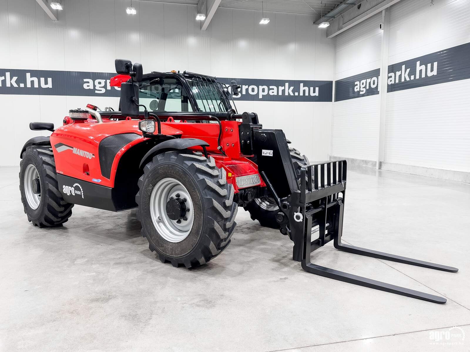 Teleskopstapler du type Manitou MT933, Gebrauchtmaschine en Csengele (Photo 2)