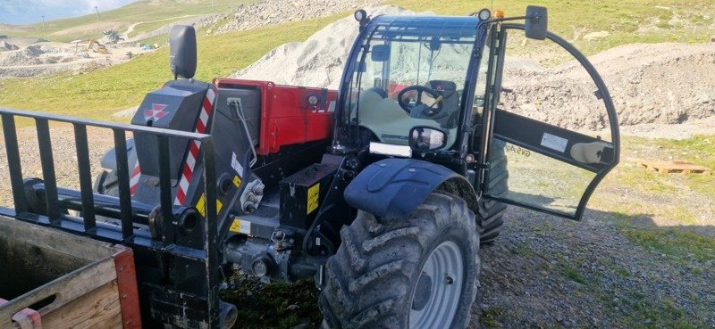 Teleskopstapler des Typs Massey Ferguson MF TH.8043, Gebrauchtmaschine in Schaffhausen (Bild 3)