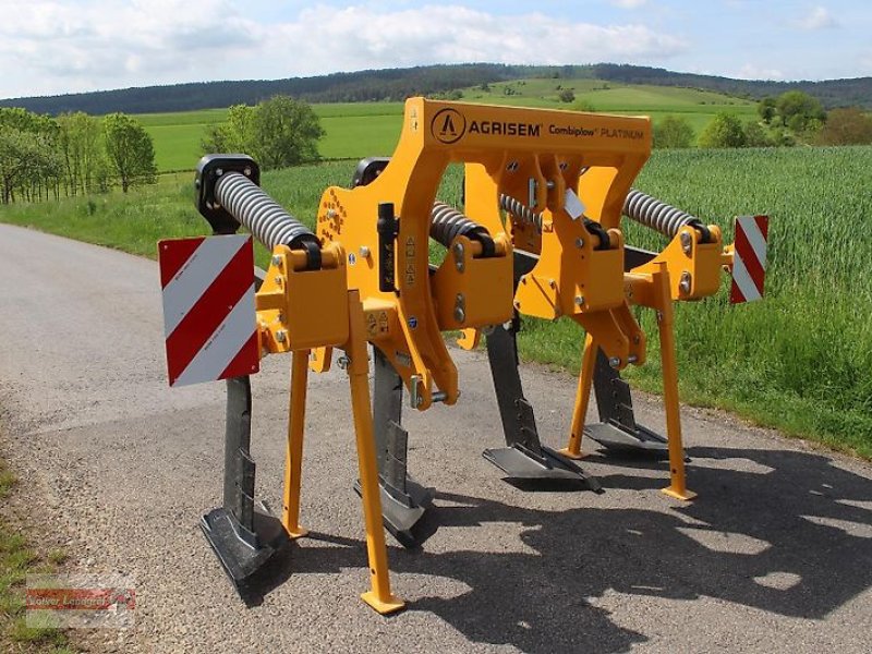 Tiefenlockerer of the type Agrisem Combiplow Platinum SR 3m, Neumaschine in Ostheim/Rhön (Picture 1)