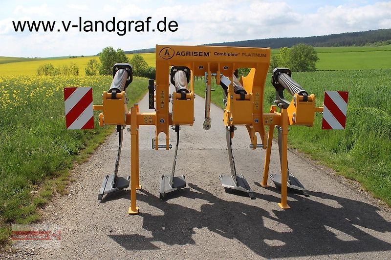 Tiefenlockerer of the type Agrisem Combiplow Platinum SR 3m, Neumaschine in Ostheim/Rhön (Picture 1)