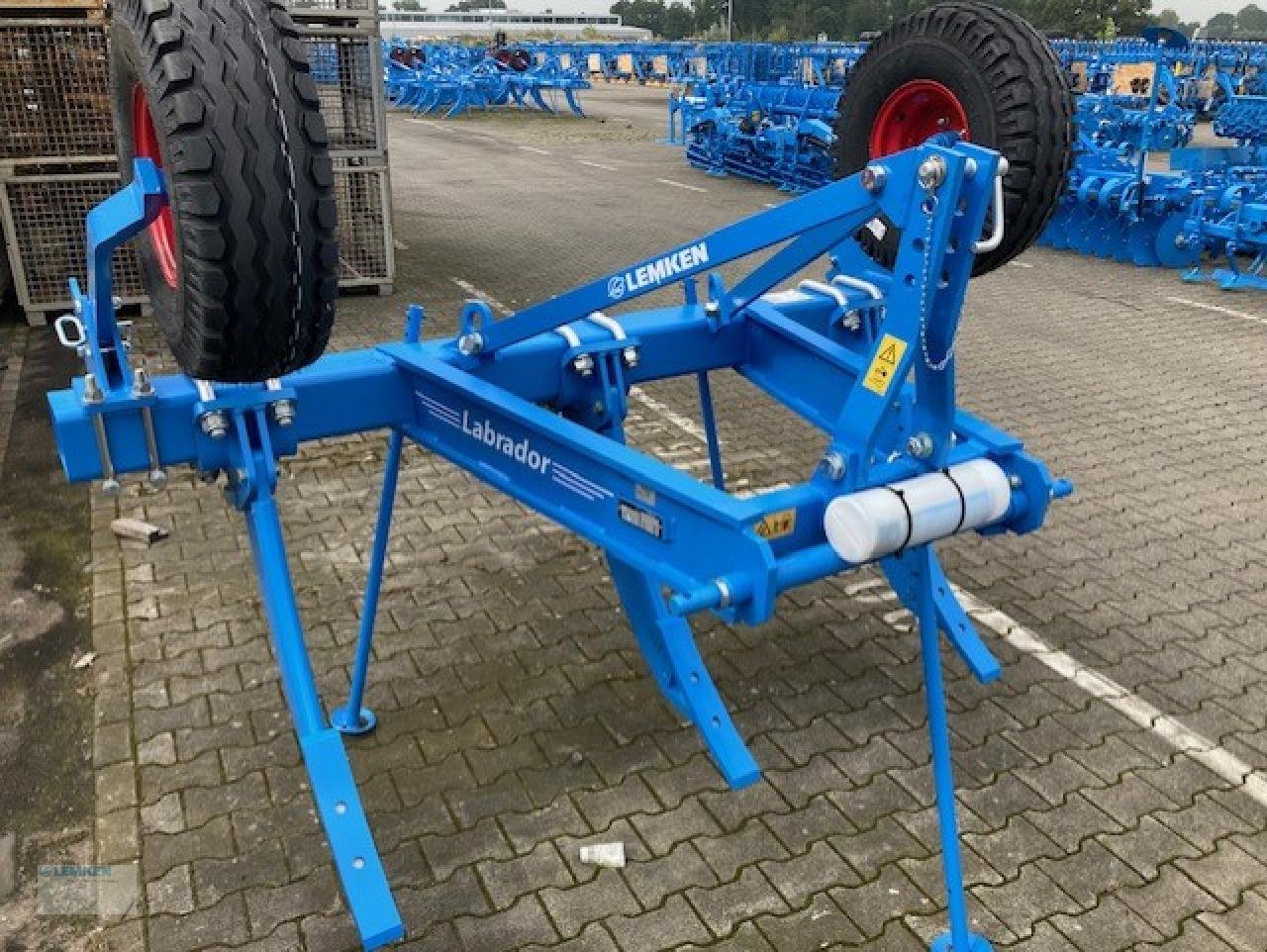 Tiefenlockerer del tipo Lemken Labrador 160, Neumaschine en Alpen (Imagen 1)