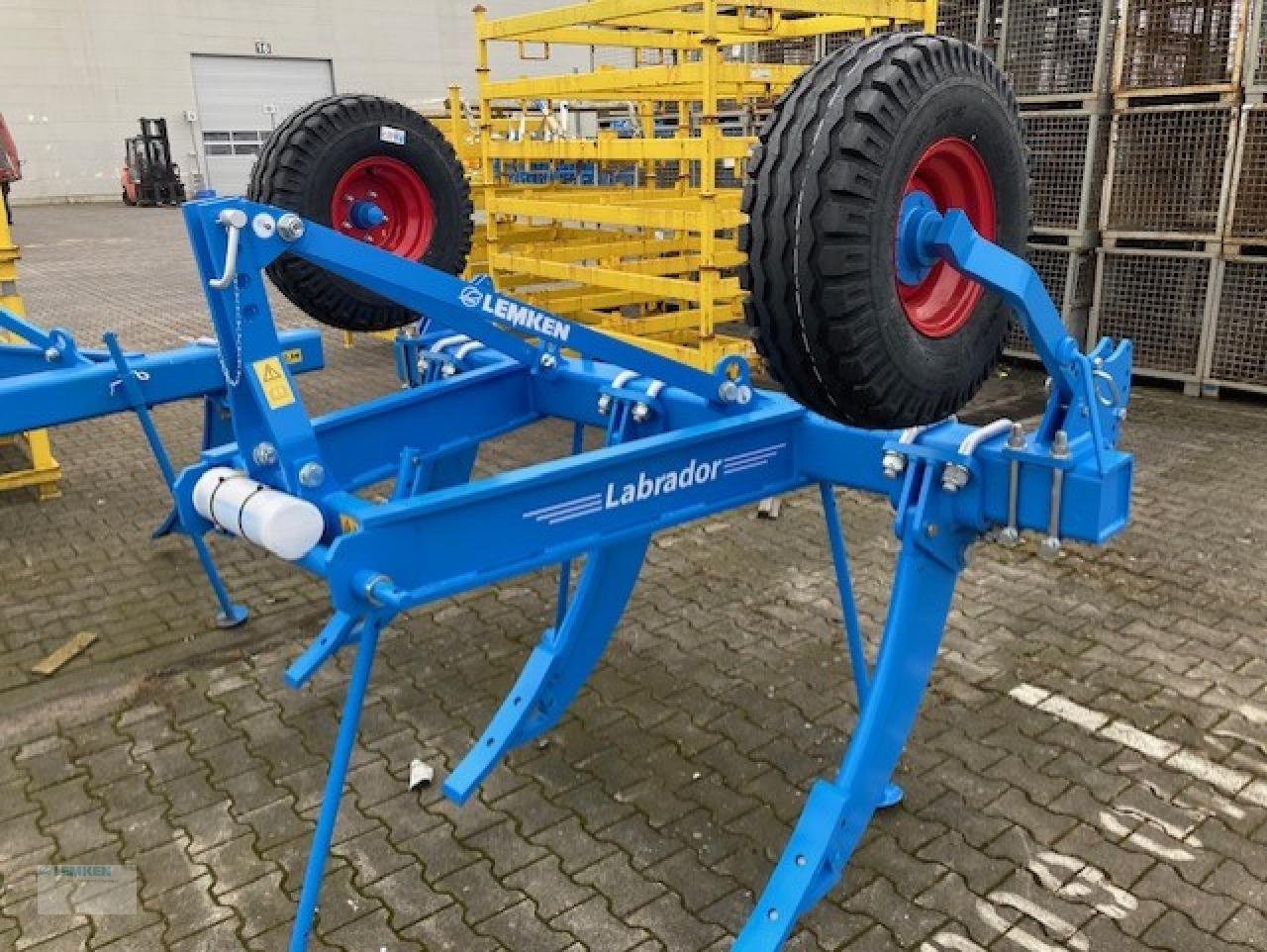 Tiefenlockerer del tipo Lemken Labrador 160, Neumaschine en Alpen (Imagen 3)